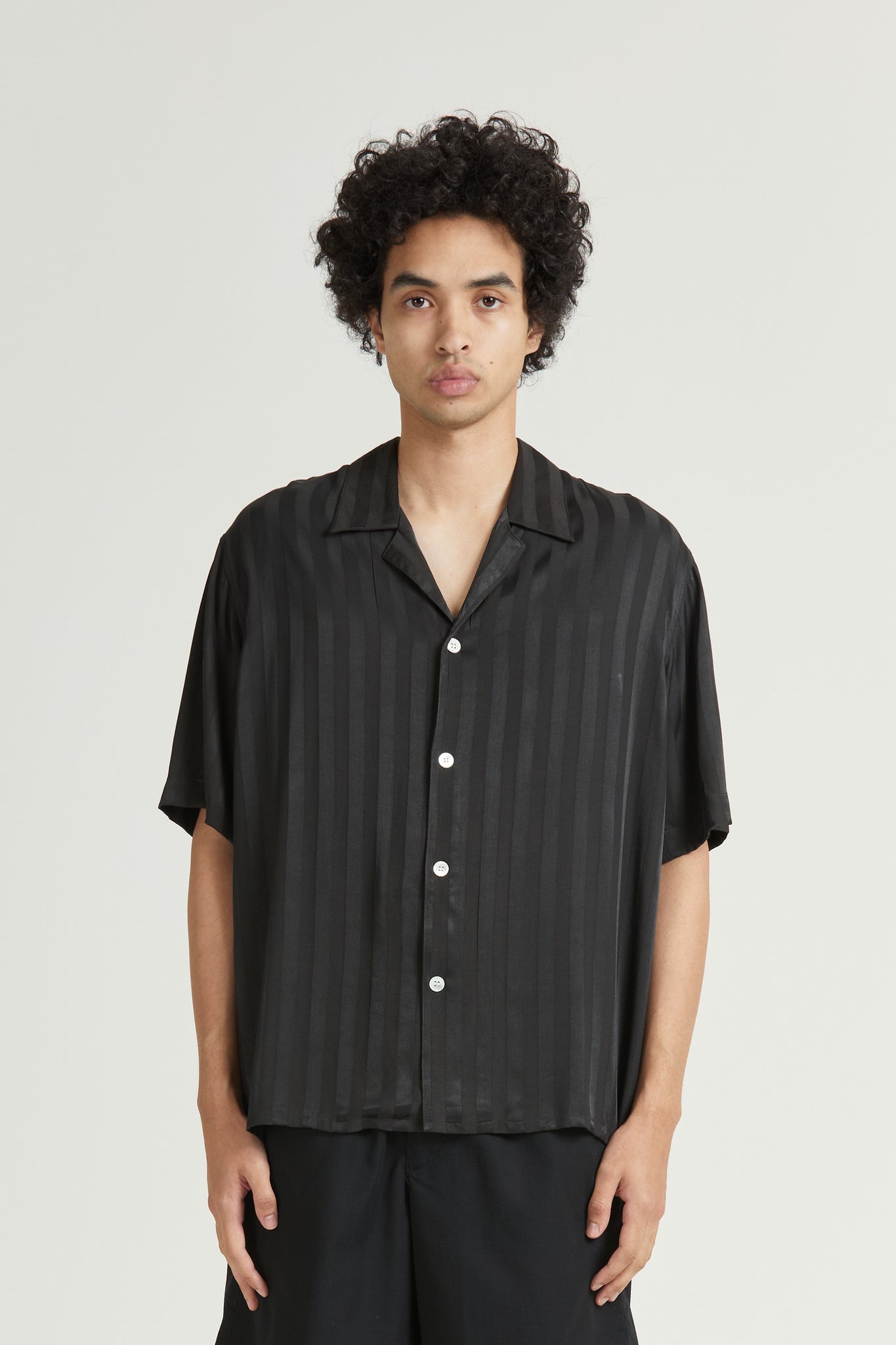 Mid West Short Sleeve, Viscose Stripe, Asphalt