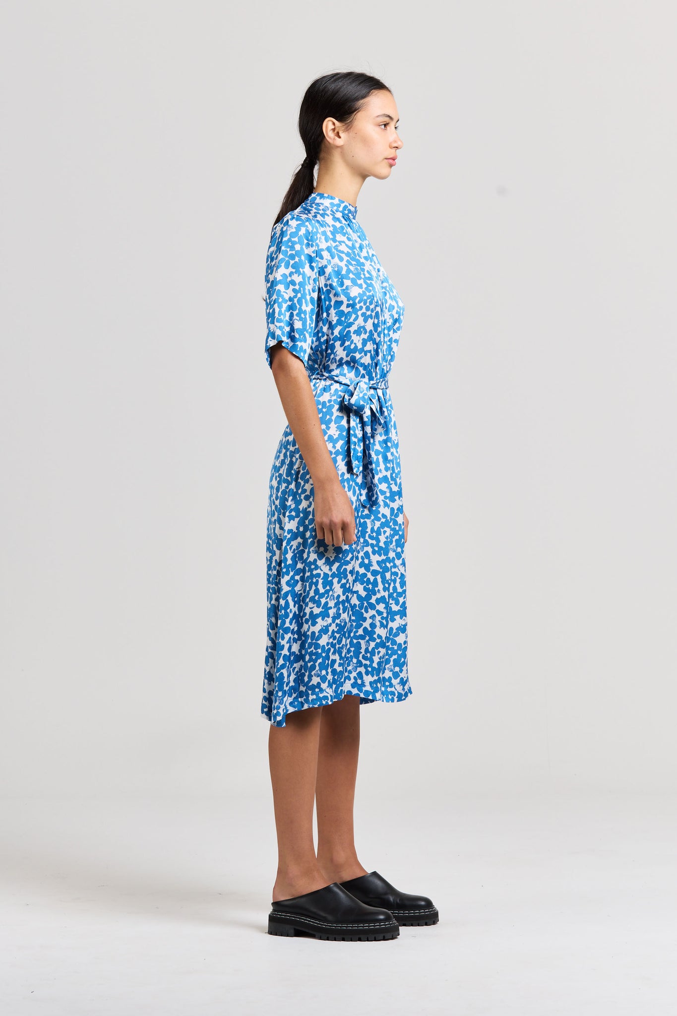 Open Back Dress Short Sleeve, Blue Flower Print