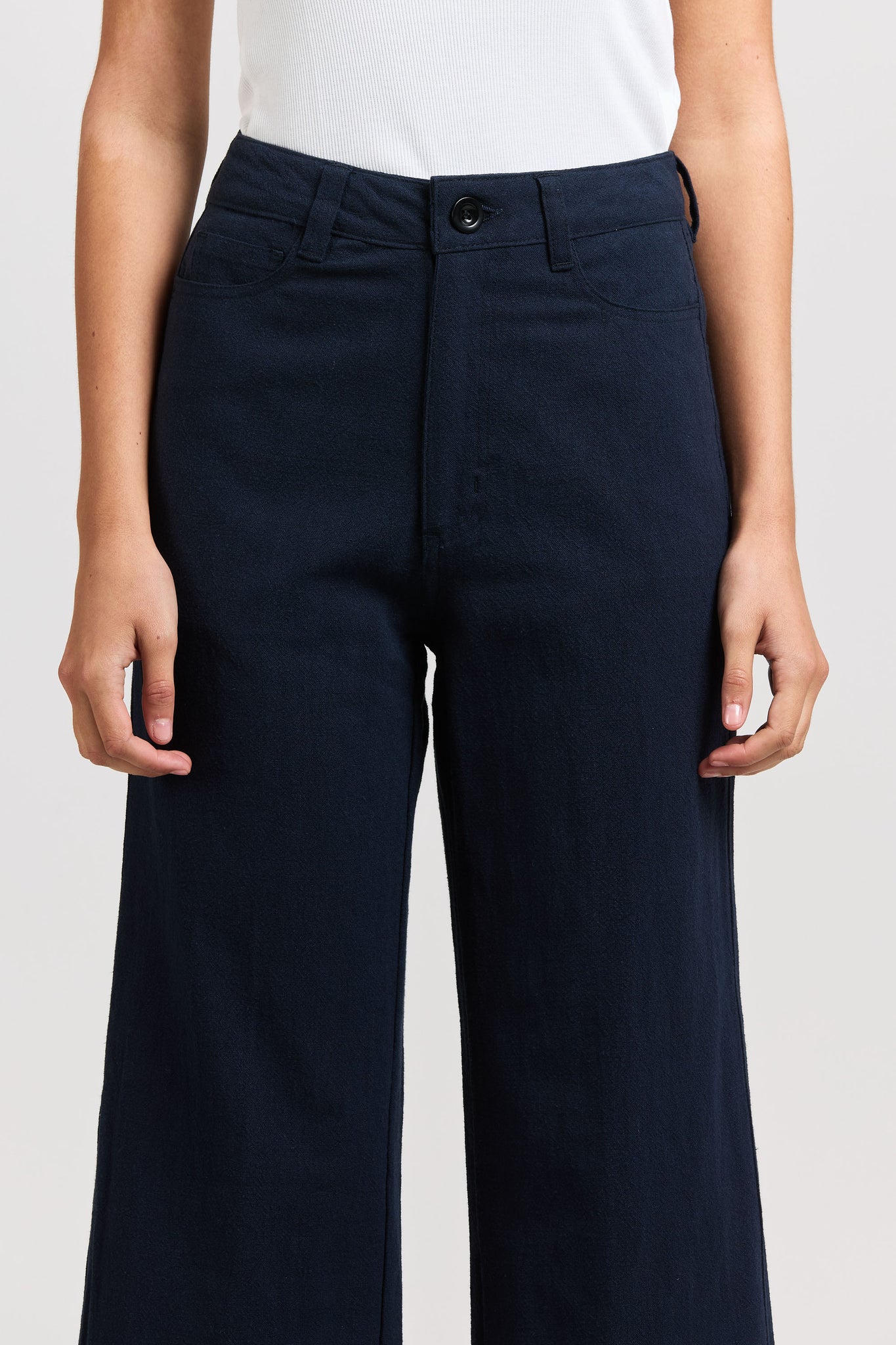 Harry Pant, Hachiko, Navy